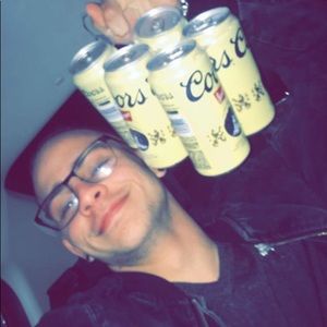 Meet your Posher, Konstandino